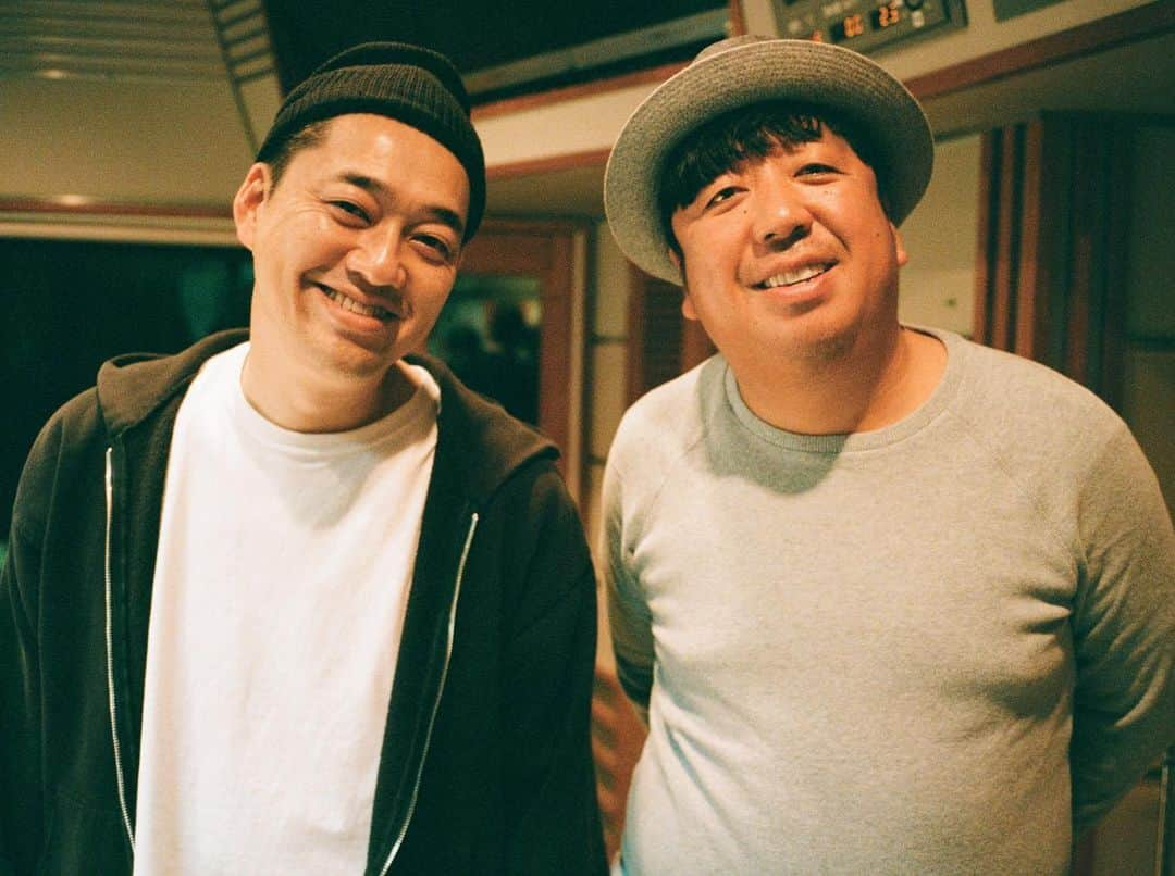 星野源さんのインスタグラム写真 - (星野源Instagram)「大好きな２人  #バナナマン #設楽統 #日村勇紀 #星野源」11月30日 21時17分 - iamgenhoshino