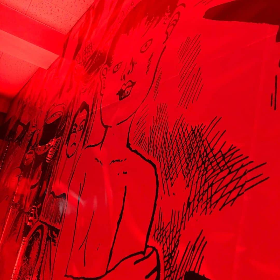 吉見佑子さんのインスタグラム写真 - (吉見佑子Instagram)「つげよしはるバーに来てる。今夜でおしまい。新橋2丁目」11月30日 21時30分 - yuko_yoshimi