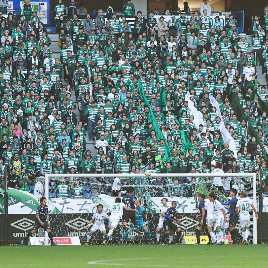 松本山雅FCさんのインスタグラム写真 - (松本山雅FCInstagram)「2019.11.30 2019 Meiji Yasuda J1 League 33rd sec. G-Osaka 4-1 Matsumoto  #松本山雅fc #matsumotoyamaga #yamaga #onesoul #境界突破」11月30日 21時46分 - matsumoto.yamagafc