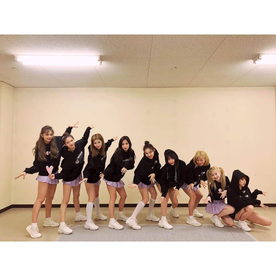 TWICE JAPANさんのインスタグラム写真 - (TWICE JAPANInstagram)「‪TWICE WORLD TOUR 2019 ‘TWICELIGHTS’ IN JAPAN@名古屋2日目！ONCEの大きい声援で今日も熱く盛り上がりましたね🔥この調子で名古屋最終日もついてきてください🤟 ‪#TWICE #TWICEWORLDTOUR2019 #TWICELIGHTS ‬」11月30日 21時47分 - jypetwice_japan