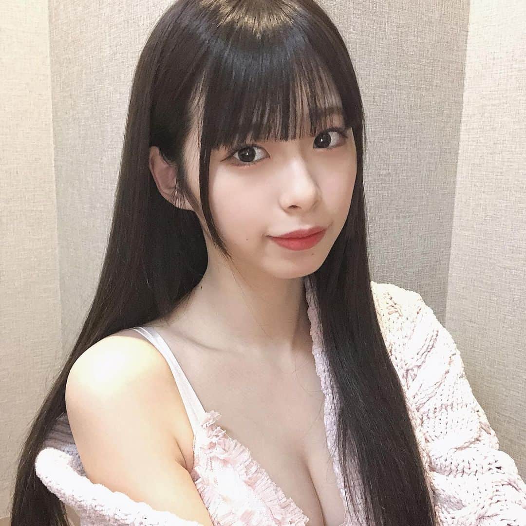 川崎ひかるのインスタグラム：「私的BESTな髪の毛！  #daily #dailylook #selfie #selca #ootd #데일리 #데일리룩 #셀카그램 #셀카 #셀피 #오오티디 #팔로우 #自撮り #アイドル #ビジョビ #美女図鑑」