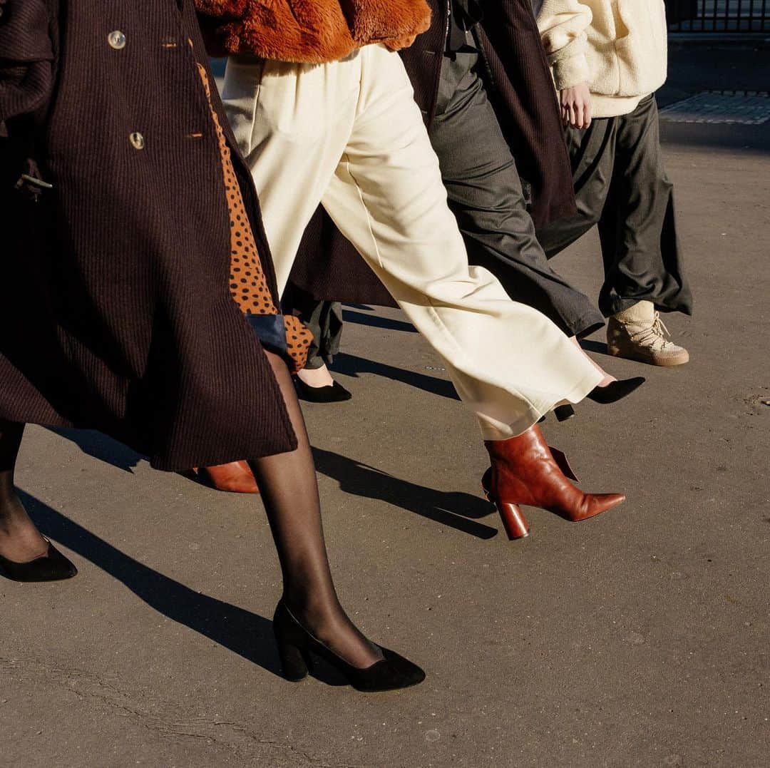 lisa gachetさんのインスタグラム写真 - (lisa gachetInstagram)「En route vers la fin de l’année, avec les plus beaux souliers ! 📷 @petestard #makemylemonade」11月30日 21時53分 - makemylemonade