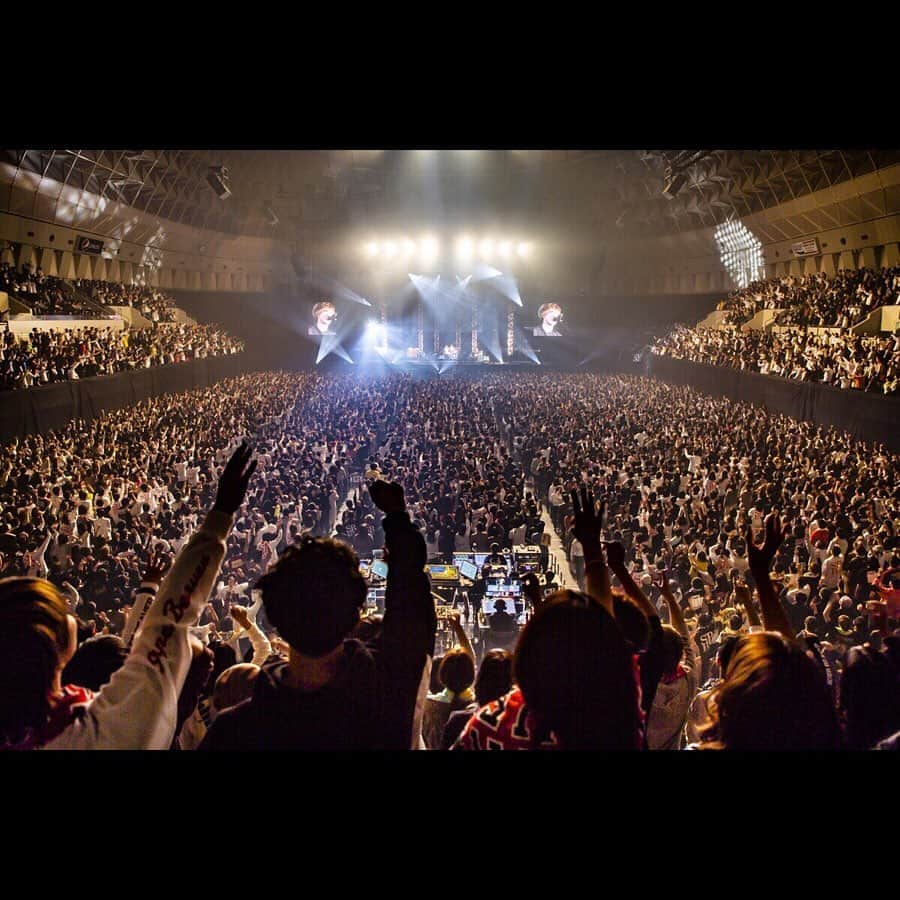 上杉研太さんのインスタグラム写真 - (上杉研太Instagram)「神戸初日ありがとう！！ 素晴らしい1日。  明日もよろしくお願いします🔥🔥 Photo by @cazrowaoki」11月30日 21時56分 - kentauesugi