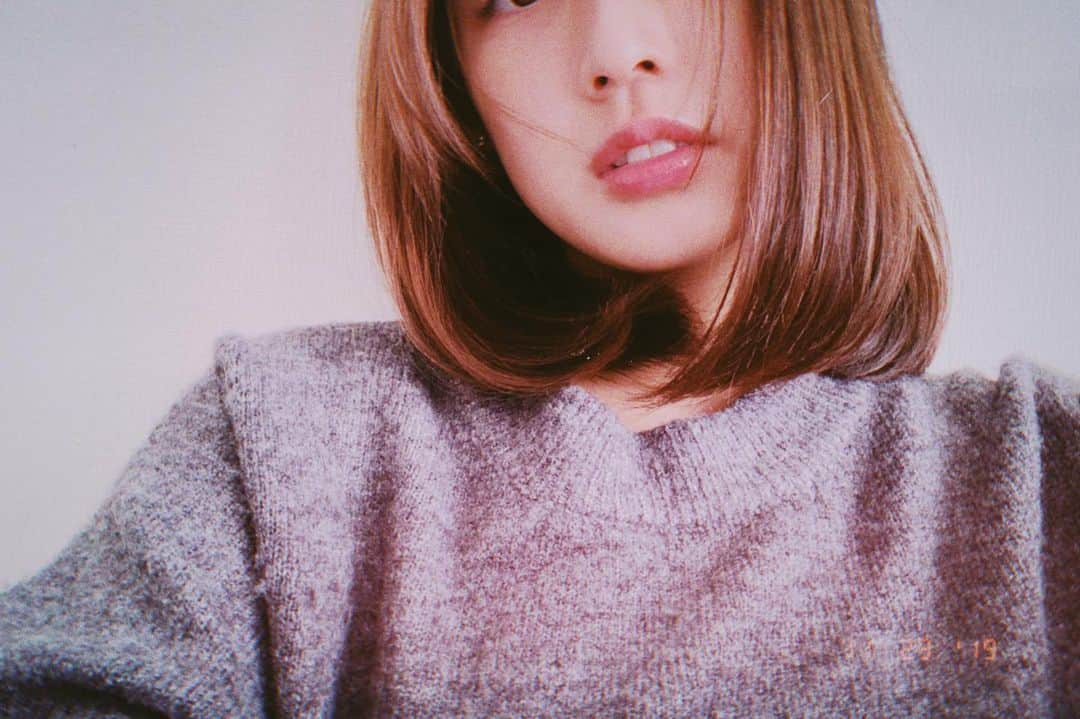 松井まりさんのインスタグラム写真 - (松井まりInstagram)「💇🏻‍♀️❤️ . . . #instadaily#instagood#instagram#instalike#hair#haircut #ボブ#ヘアカット#✂︎#✂️」11月30日 22時08分 - mari_m1022