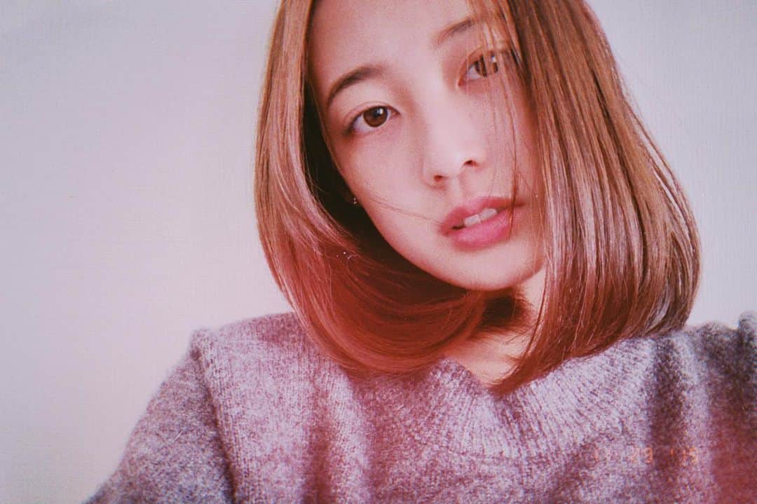 松井まりのインスタグラム：「💇🏻‍♀️❤️ . . . #instadaily#instagood#instagram#instalike#hair#haircut #ボブ#ヘアカット#✂︎#✂️」