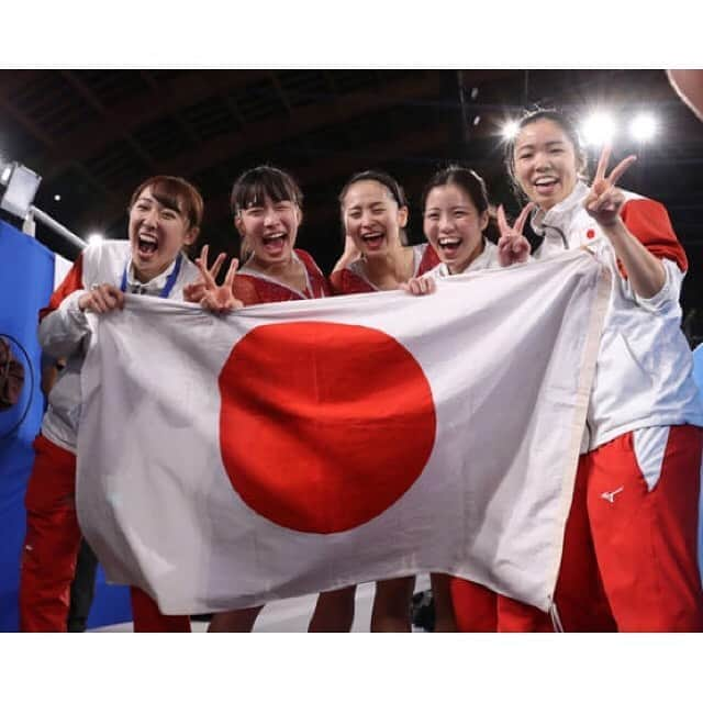 森ひかるさんのインスタグラム写真 - (森ひかるInstagram)「. 最高！最強！！！🇯🇵🥇❤️ . #世界トランポリン2019」11月30日 22時02分 - _hikapoline_