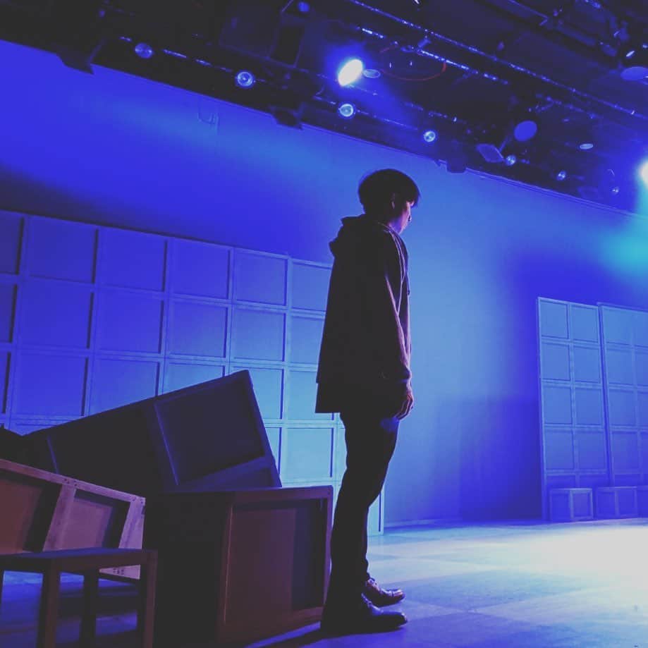 風間由次郎のインスタグラム：「ミュージカル 「（愛おしき）ボクの時代」 本公演初日終え👞 これで完成ではなく トライアウト公演が やっと開幕しました！ オフシアタープロジェクトのスタート地点です！ 感謝します☺︎ #愛ボク」