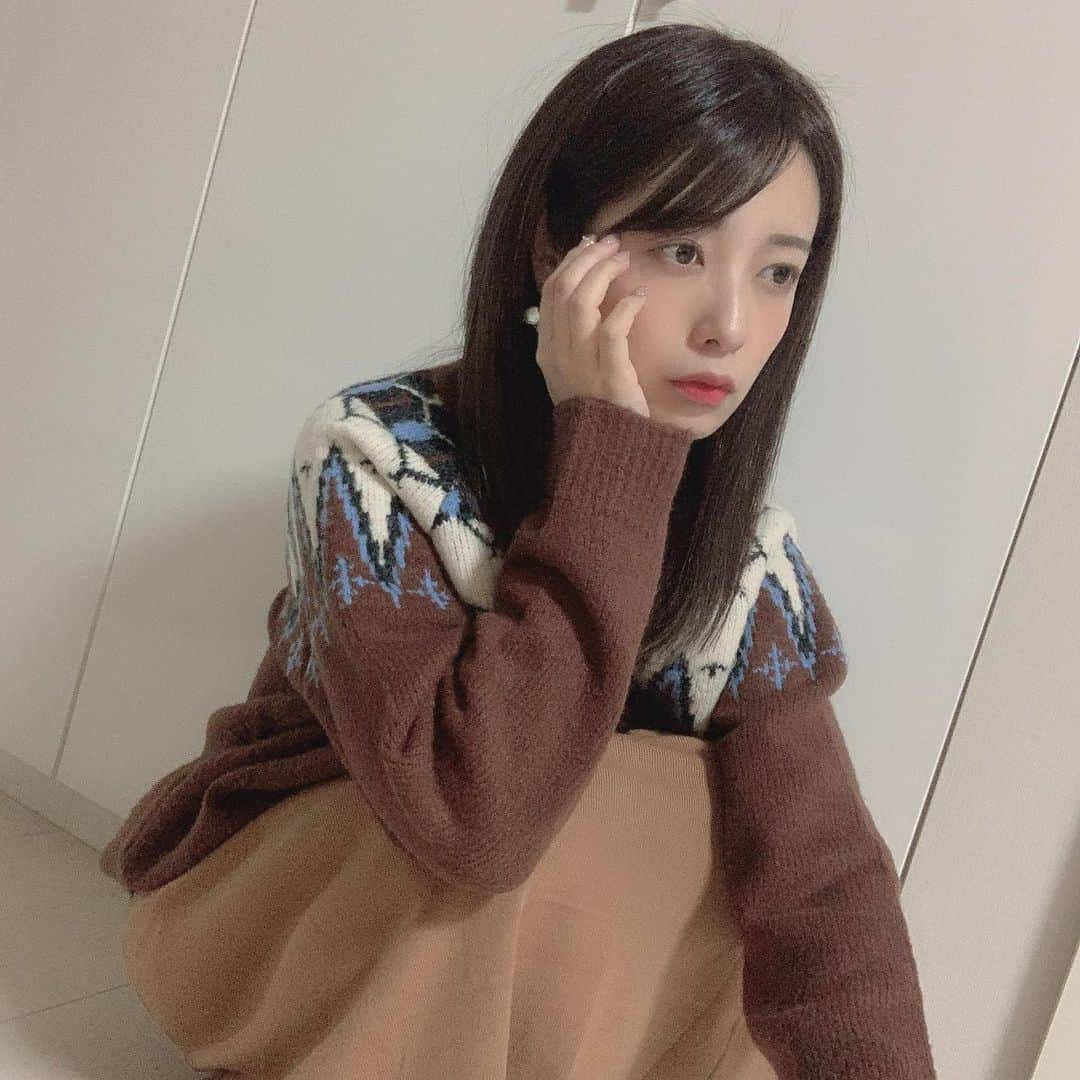 斉藤優里さんのインスタグラム写真 - (斉藤優里Instagram)「今日の #全身コーデ 🧸🎈﻿ ﻿ 舞台おめでとうってみんなから﻿ 沢山DMが来ていて嬉しい〜﻿ 頑張るね！！！﻿ ﻿ 映画版も見ていたから﻿ 凄く楽しみだな♡﻿ ﻿ ﻿ ﻿ #斉藤優里 #ゆったん﻿ #たんたんたんゆったんたん﻿ #ニット #ニットスカート﻿」11月30日 22時07分 - yuuri_3ito