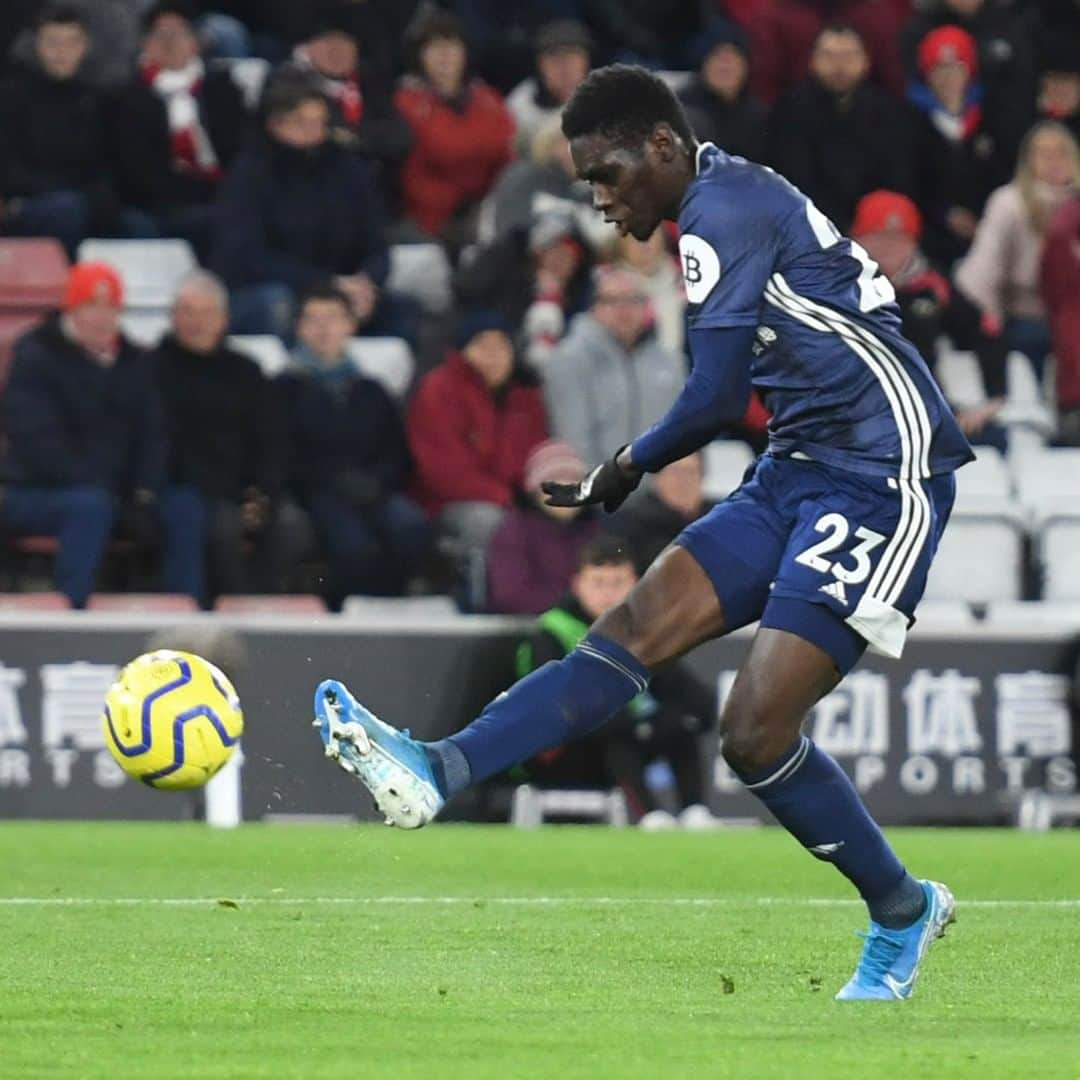 ワトフォードFCさんのインスタグラム写真 - (ワトフォードFCInstagram)「What a finish from @ismaila_sarr_18 for the opener 😯🔥」12月1日 3時34分 - watfordfcofficial