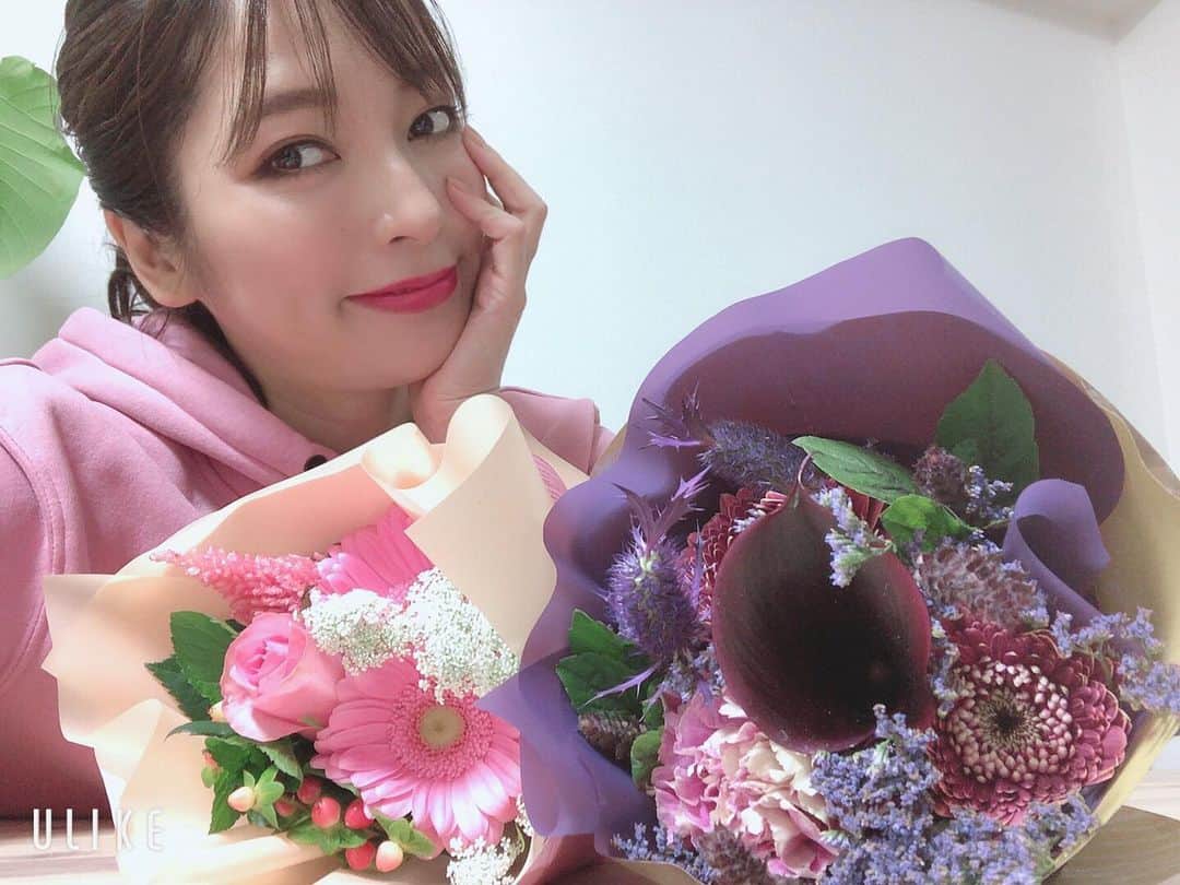 のインスタグラム：「・ 湯乃泉♨️相模健康センターでの 昭和歌謡ショーLIVE👯‍♀️🎤 無事に2部とも終わりました💘 ・ いろんなアドレナリンが出て もう帰ってバタンキューとはこのことだ🤣💞 ・ 顔が疲れすぎていたので Ulikeのアプリで盛りました😜てへ❤️ ・ ・ #湯乃泉相模健康センター #昭和歌謡ショーLIVE #ファンのみんな写真たくさん送ってくれてありがとう #てか遠くまで会いにきてくれてありがとう😭　#樋浦姉妹 #ひうら姉妹 #pr #ゆーらいく #ulike #ulike_japan」