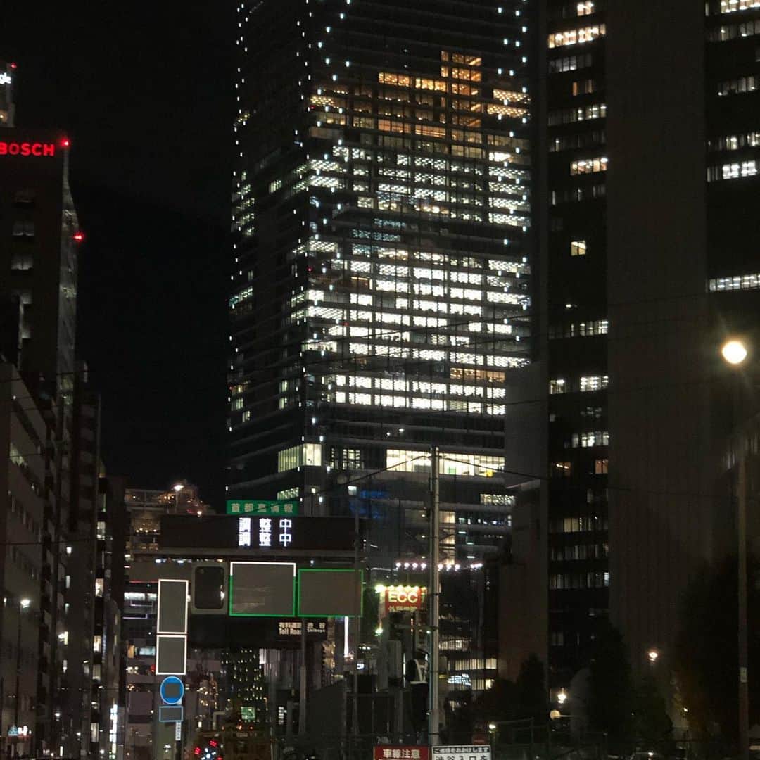 亀田誠治のインスタグラム：「首都高3号線下りの渋谷入口出来てきたやん！😙」