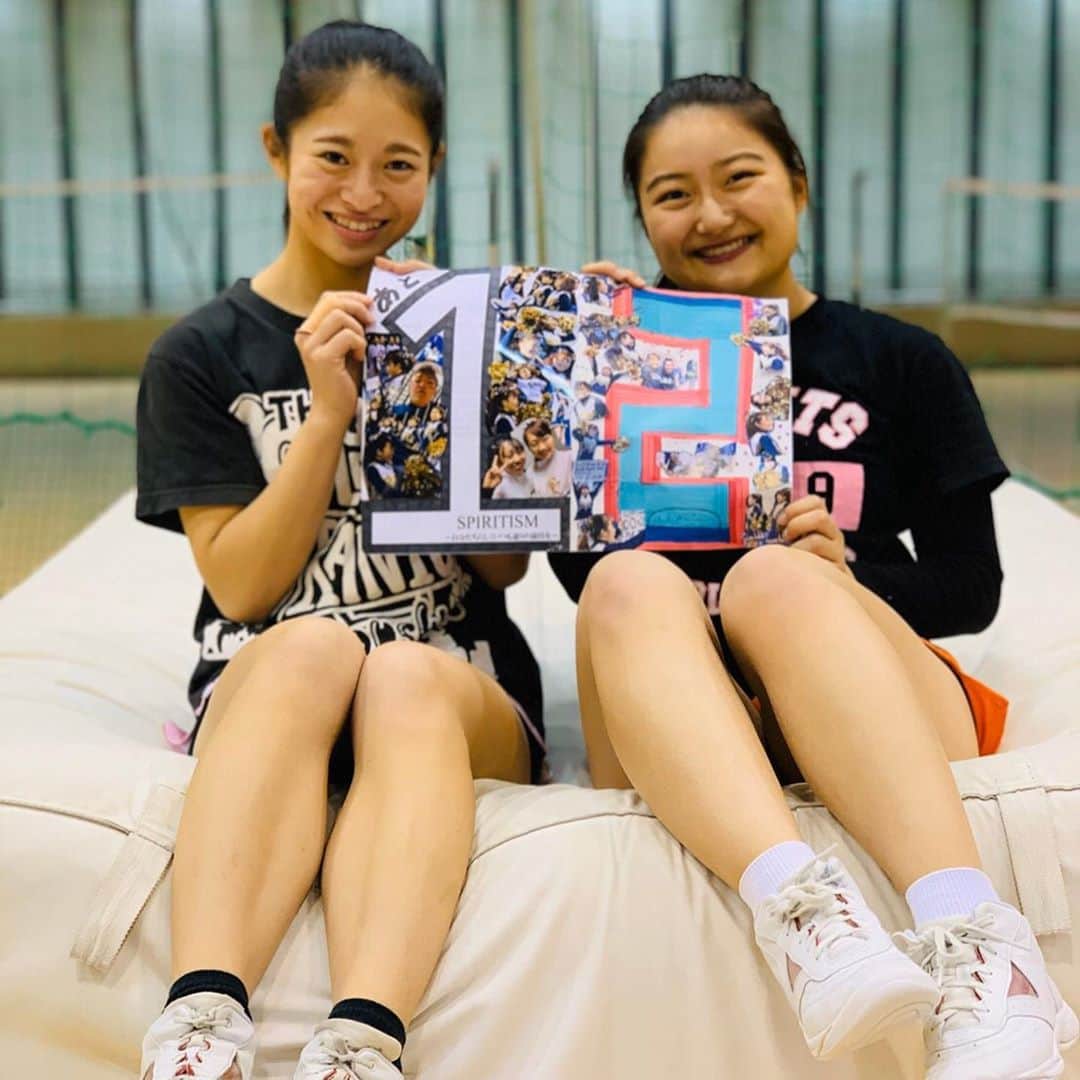 中央大学応援団チアリーディング部SPIRITSさんのインスタグラム写真 - (中央大学応援団チアリーディング部SPIRITSInstagram)「【ご注目🥳】 12月14・15日に行われるインカレまでのカウントダウン企画残り16〜10回をお届けします🥳❤️ ・ ・ 残り9回からは毎回投稿するので 是非お楽しみください🙌✨✨ ・ ・ #中央大学 #応援団 #チアリーディング部 #SPIRITS #cheerleading #体育連盟」11月30日 22時24分 - chuo_spirits