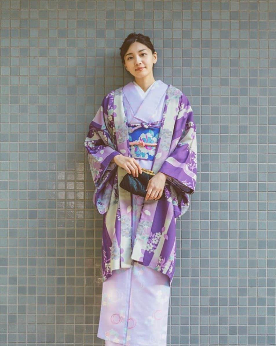 静麻波さんのインスタグラム写真 - (静麻波Instagram)「さが美のきもの「洗える着物」checkしてみてください☺︎🌸 #さが美 #洗える着物 #japan  #kimono  #instagood」11月30日 22時32分 - manami_shizuka