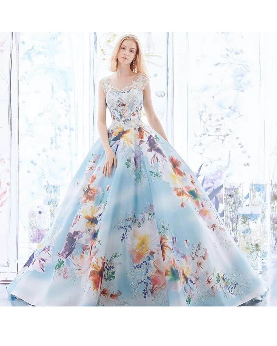 プレ花嫁の結婚式準備アプリ♡ -ウェディングニュースさんのインスタグラム写真 - (プレ花嫁の結婚式準備アプリ♡ -ウェディングニュースInstagram)「ドレス選びの参考になる♡おしゃれなカラードレス9選👗💕 . . ➸➸➸➸➸➸➸💒➸➸➸➸➸➸➸ 本当の料金がわかる✨ ウェディングニュース式場検索 👰 . アプリ： @weddingnews_editor web版： @weddingnews_concierge ➸➸➸➸➸➸➸➸➸➸➸➸➸➸➸➸ . . こちらのお写真は @bridalhousetutu さんからリグラムさせていただきました🌟ありがとうございました😊✨ . . カバーはモーヴピンクの #カラードレス 👗💕 . ふんわりしたとした幻想的な色味のチュールと、何種類もの生地からできた胸元&ショルダー のお花が華やかで魅力的ですね🌼*･ . 大人可愛く、エレガントな #お色直し を演出してくれること間違いなしです😍 . 他のドレスも素敵のでぜひスワイプ👉🏻してみてくださいね✨♩ . . . ＼📷投稿お待ちしています／ . 花嫁はもちろん、業者さんも大歓迎✨ アナタのお写真をご紹介してもOKという方は、ぜひ #ウェディングニュース にお写真を投稿してください💕 . . ⬇︎関連アカウント⬇︎ . 🕊メインアカウント 【 @weddingnews_editor 】 . 💒インスタグラムで式場探し 【 @weddingnews_concierge 】 . 👰花嫁から式場探し 【 @weddingnews_brides 】 . . その他、編集部からの連絡専用 @weddingnews_contact や、スタッフ個人の連絡用として @WN_xxxx（xxxは個人名）があります💕 . . …………………………… ❤️ウェディングニュースとは？ …………………………… . 花嫁のリアルな”声”から生まれた、花嫁支持率No1✨スマホアプリです📱💕 . . 🌸知りたい… #結婚式準備 に役立つ記事を毎日150件配信中♩ . 🌸見たい… インスタの #ウェディング 系投稿TOP100が毎日チェックできる＊IG画像の複数ワード検索も可♩ . 🌸叶えたい… 式場をはじめとした  #結婚式 関連の予約サイトが大集合♩ . 🌸伝えたい… 自分の結婚式レポ『マイレポ』が簡単に作れる♩卒花嫁のレポが読める♩ . . @weddingnews_editor のURLからDLしてね✨ . . . #プレ花嫁 #結婚  #花嫁  #ウエディング  #プレ花嫁準備 #ウェディングドレス #ウエディングドレス #ワンピース #チュールドレス #ドレス選び #ドレス迷子 #ドレス試着 #ピンク #ウェディングレポ #披露宴 #ピンクドレス #ドレス試着レポ #日本中のプレ花嫁さんと繋がりたい #2020春婚 #2020夏婚 #二次会ドレス #二次会 #ドレス」11月30日 22時43分 - weddingnews_editor