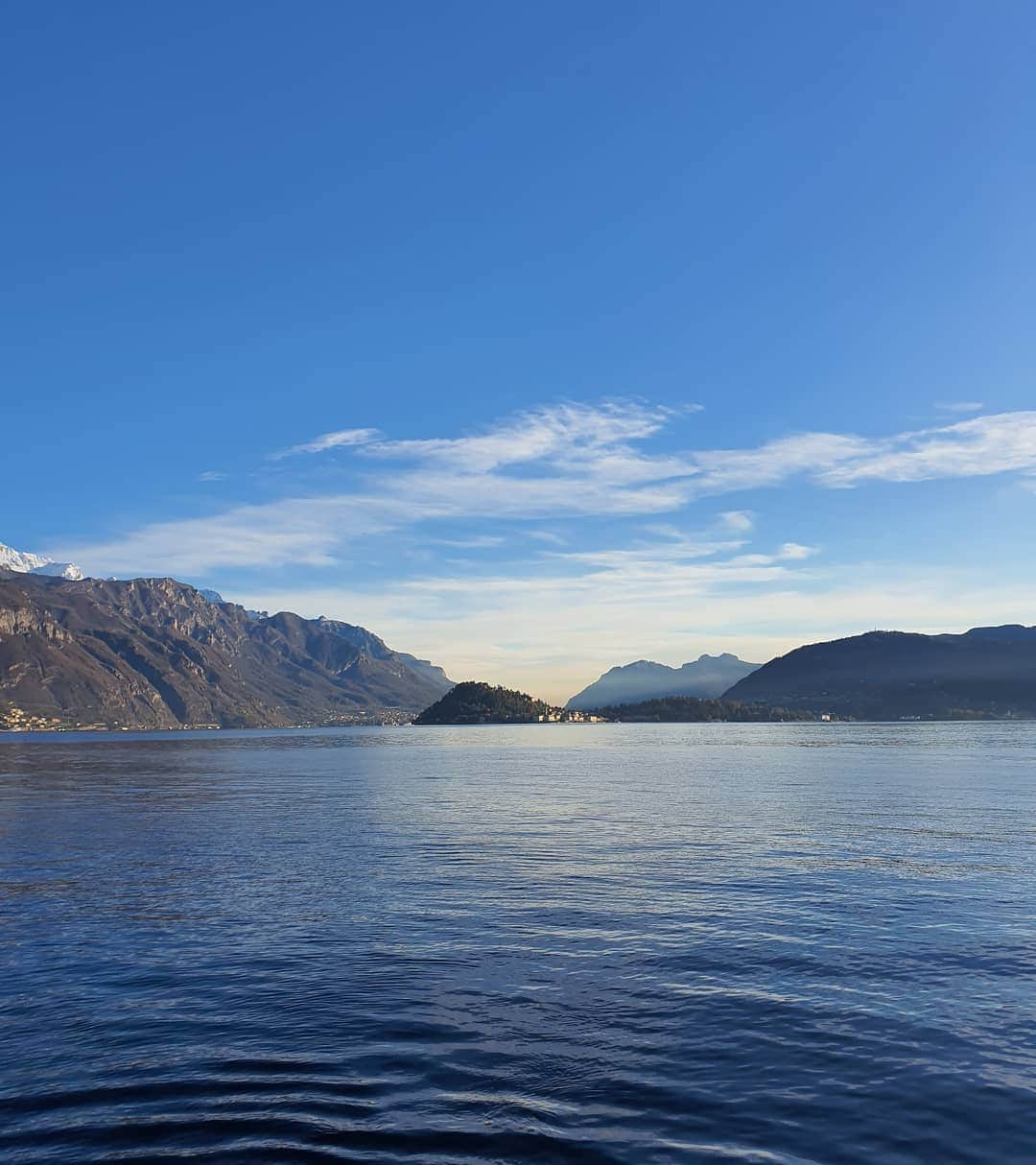 メリティナ・スタニウタさんのインスタグラム写真 - (メリティナ・スタニウタInstagram)「Can't get enough of beauty of Como lake 💙💙💙 Bellagio 🇮🇹 Varenna 🇮🇹 Menaggio 🇮🇹 Como ⠀ #como #comolake #comolago #lagodicomo #bellagio #menaggio #varenna #samsungbelarus #galaxynote10plus #sun」11月30日 22時52分 - melitinastaniouta