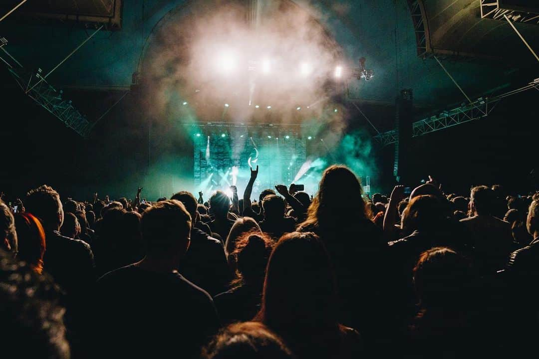 ジー・ヘイルさんのインスタグラム写真 - (ジー・ヘイルInstagram)「What a dream come true performing at the famous “Ally Pally” in London, UK. Thanksgiving 2019, photos by the amazing @judyhwon」11月30日 22時51分 - officiallzzyhale