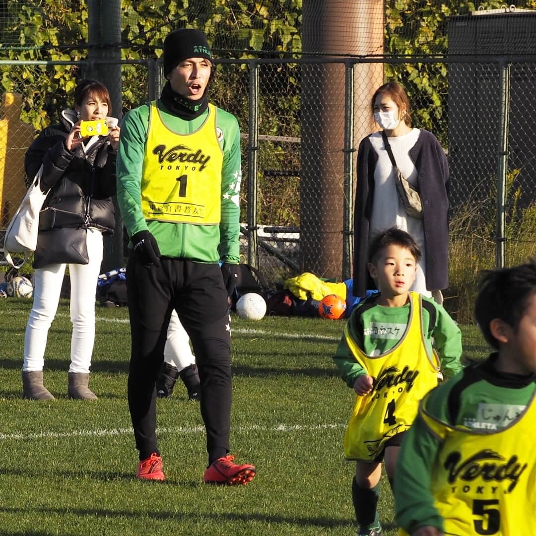 東京ヴェルディさんのインスタグラム写真 - (東京ヴェルディInstagram)「本日、東京ヴェルディ選手参加の、OBRIGADOサッカー教室2019を開催しました。  東京ヴェルディサッカースクールの子どもたちと選手とで一緒にサッカー⚽  子どもたちも選手たちもいい笑顔🤗  #東京ヴェルディ #tokyoverdy #verdy #ヴェルディ #東京 #tokyo  #森田晃樹 #梶川諒太 #田村直也 #小池純輝 #永田拓也 #井上潮音 #上福元直人 #内田達也 #柴崎貴広」11月30日 23時14分 - tokyo_verdy