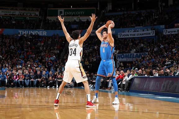 ダニーロ・ガリナリのインスタグラム：「✅⚡First game of the back to back: WIN! Great team work! #ThunderUp #ATuttoMotore」