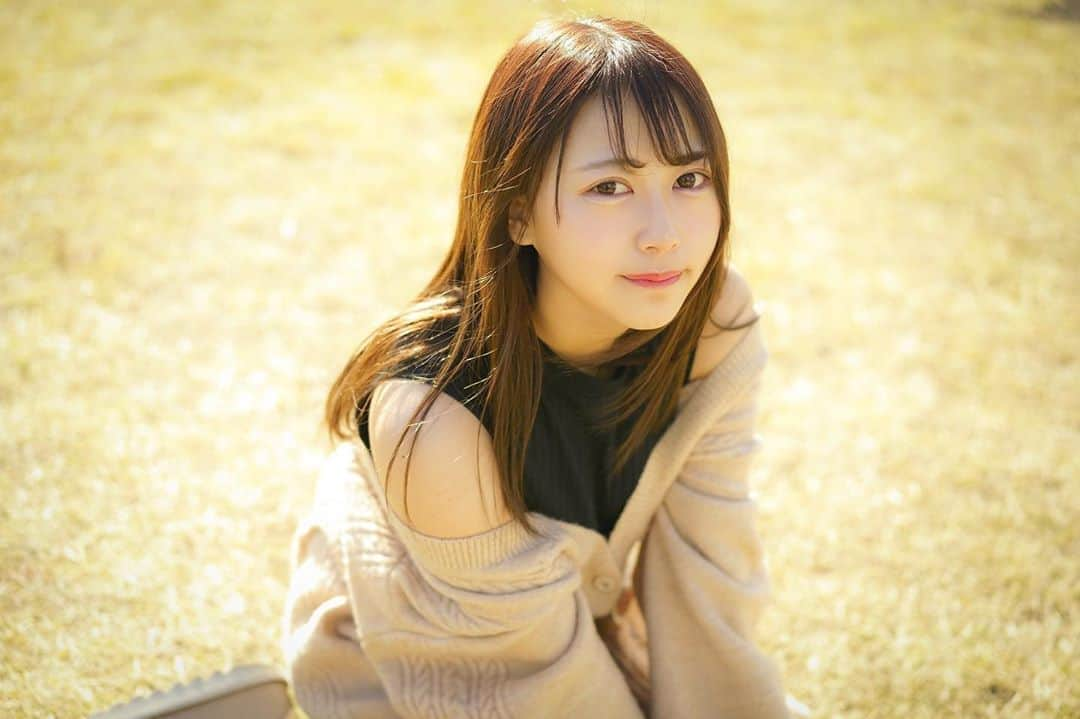 塚本美玲さんのインスタグラム写真 - (塚本美玲Instagram)「夜寒いから昼間の暖かさが最高🍁」11月30日 23時30分 - mire_nyan