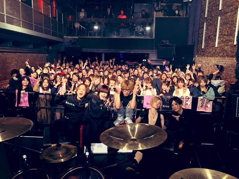 ナノさんのインスタグラム写真 - (ナノInstagram)「THANK YOU for a great double act show in TOKYO! It was an honor to share the stage with SHIN. Rock on!!」11月30日 23時32分 - nanonano_me