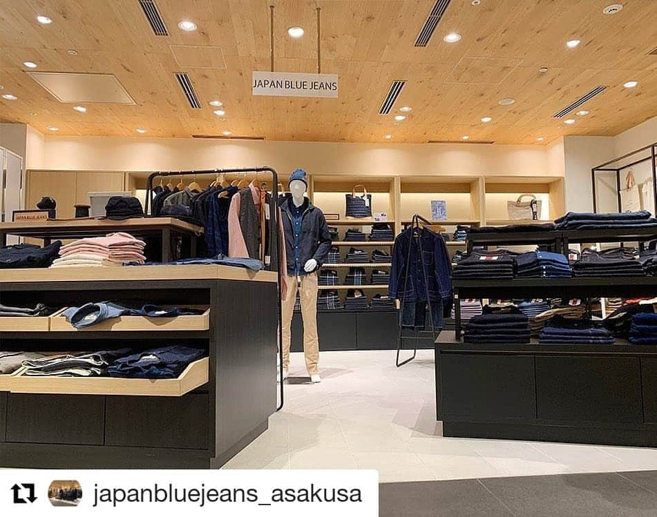 Japanblue Jeansさんのインスタグラム写真 - (Japanblue JeansInstagram)「#Repost @japanbluejeans_asakusa (@get_repost) ・・・ 「JAPAN BLUE JEANS浅草店グランドオープン！！」12月1日（日） POPUPショップからのご好評につき、ついに浅草で新店舗のOPENが決まりました！  都内最大店舗となる、「JAPAN BLUE JEANS浅草店」 日本のジーンズの聖地、岡山県児島から海外観光客で賑わう東京浅草へ！  Japan blue jeans at Asakusa ground opened at Dec 1st! This store is the largest Our brand store in Tokyo. Looking forward to your coming!  初日はりきってお待ちしております！！！！ #japanbluejeans#JAPANBLUE#jeans#tokyo﻿ #asakusa#madeinjapan#Japanese﻿#japan⁣ #日本製#東京#浅草#江戸⁣#ジャパンブルージーンズ #ジャパンブルージーンズ浅草店⁣#🇯🇵#👖」11月30日 23時33分 - japanbluejeans