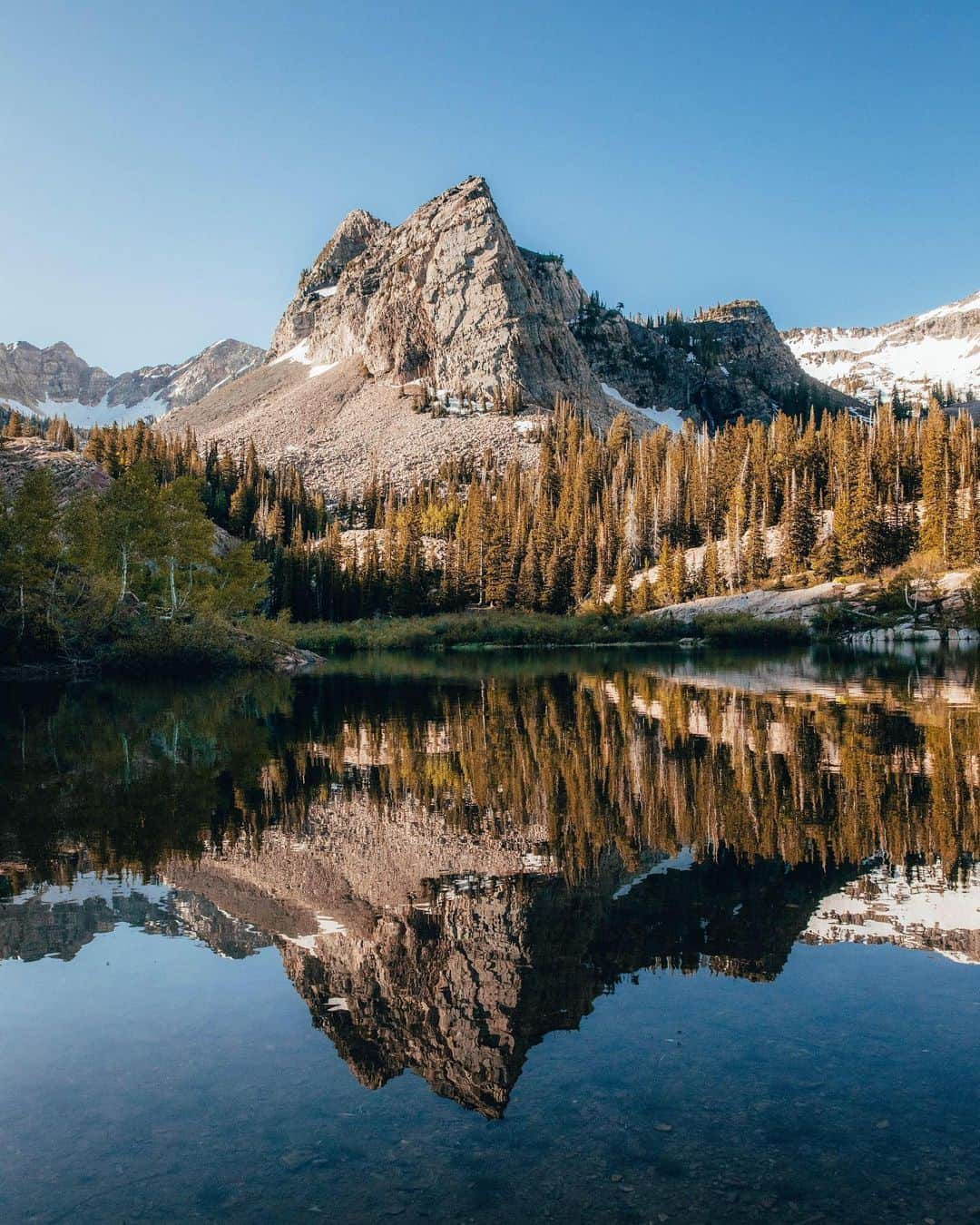 CANON USAさんのインスタグラム写真 - (CANON USAInstagram)「"Started the hike up to this beautiful lake to make the sunrise. Trail was more difficult than expected. Took an hour longer than expected to make it up there. Missed the sunrise for the picture, but still had the most incredible view I could’ve imagined." #MyCanonStory  Photo Credit: @GMH.photo_ Camera: #Canon EOS 5D Mark IV Lens: EF 24-70mm f/2.8L II USM Aperture: f/11 ISO: 2000 Shutter Speed: 1/6625 sec Focal Length: 24mm」11月30日 23時37分 - canonusa