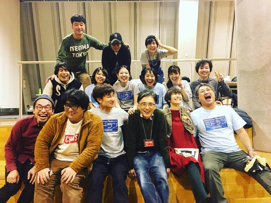 井上侑さんのインスタグラム写真 - (井上侑Instagram)「楽しかったな♪楽しかったなぁ〜♪と、新幹線の中、謎のメロディを口ずさんでいる自分に気づきました。  こんな風に、またミドランで集まってライブをすることができて、本当に嬉しかったです。  お声かけくださり、企画、ご準備いただいたK-mixの久保田さん、運営や設営やにお力を貸してくださったスタッフの皆さま、音響のクエストミュージックの皆さま、ノリノリの照明さん、そして何より足をお運びくださった皆々さま、ありがとうございました！！！ 大好きな人が浜松に沢山いること、ここから色んなことが始まったこと、こうやってまた会えること、 なんてこった！（ ｉ _ ｉ ）  仙台や東京、広島など、遠くからも、ほんとうに。  来年、久しぶりに浜松でワンマンやりたいなぁ。  そんな、ポカポカ、みなぎる、帰り道。  さて、次の静岡ライブは2/29！ひな祭りコンサート！ コントラリーパレードのたなまゆさん、産休からの復帰ライブでもありますぞ！！！ 素晴らしいKAWAIのグランドピアノSK-5で、歌わせていただきます。 どうぞお楽しみに☺️ ライブ詳細▷https://www.k-mix.co.jp/200229-piano-2  #kmix #ミドラン #冬の訪れ文化祭vol2 #live #コント #演劇 #音楽っていいな #生きてるっていいな #あなたが教えてくれたこと #謝謝大家」11月30日 23時41分 - yuinouehappy