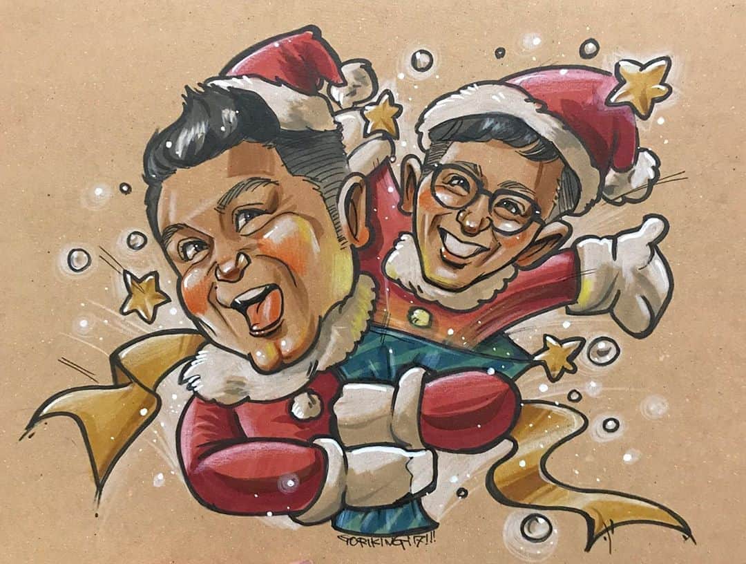 似顔絵★𝗚𝗢𝗥𝗜𝗞𝗜𝗡𝗚のインスタグラム：「. . . ザキヤマと、 . . .  柴田が、、、、 . . . くぅ〜るぅぅ〜う❤️www . . . 復活嬉しい💕 . . . #gorikingのクリスマスシリーズ2019  #アンタッチャブル  #アンタッチャブル柴田  #ザキヤマ #コンビ復活 @shibata_untouchable . . . ❌❌現在は、予約受付終了してます❌❌ 。 . . .  2019年度ご予約のお客✨ 現在125番までの方案内中です🌟✨💕 メールの確認宜しくお願い致します🙇‍♀️🌟✨ . 一巡したら後回し組へご連絡して参ります⭐️✨ . .  次回の予約応募は、 だいたいですが来年の2月、3月くらいです😭😭😭🌟✨あくまでも予定です。 . . . オーダー再開の際には 人数制限あるため必ず予約ができるわけではございません。 そのことも踏まえた上で 次回ご検討いただけると嬉しいです(^^) . . また、結婚式の使用を考えてくださる方も多いです✨  前々からお伝えしていますが、 基本的に予約順に対応しているため、 近々の納期を希望される方は、 対応できないこともあるので、 あらかじめご了承ください💦 . . . . . ※今回予約が取れた方へ※ . .  写真がまだ用意できてない、入金が遅れそうなど、状況により、順番が前後することもございます‼️ あらかじめご了承ください。 。 . . . また、芸能人、キャラクターのオーダー、パロディ風オーダーはお断りしています。  芸能人については、ご本人様に直接プレゼントなどはOKです。 . . . . . . 💰料金表は過去投稿記事みてね❤💰 . . . . . ➡️ハッシュタグ⇨ goriking117料金表2019⬅️ . . ✨✨✨✨✨✨✨✨✨✨✨✨✨✨✨✨ @by.goriking のアカウントでは、 過去書かせて頂いたお客様方からの、 似顔絵のその後のお写真をいただき、 投稿しております^ - ^❤️❤️ 玄関に飾ってある似顔絵、 渡した瞬間のお写真、 ご本人とのお写真などなど💕  いろんな場面でのお写真お待ちしております^ - ^✨⭐️ . . .  #似顔絵#pencildrawing#drawing#pencil#illust#painting#art#artwork#portrait#絵描きさんと繋がりたい#似顔絵師#gorikingの似顔絵屋さん#漫才#脱力タイムズ#お笑い芸人#manzai#芸人#人力舎#イラスト#comicart#anime#animeart#comicartist#animejapan#gorikingの茶色い紙シリーズ」