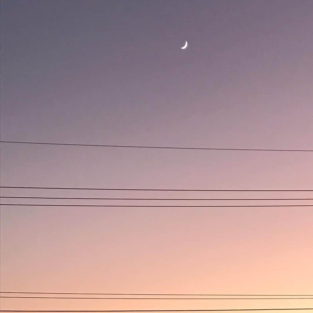 村上りいなさんのインスタグラム写真 - (村上りいなInstagram)「Today's sunset was very beautiful.😌 And the gradation of the sky was wonderful‼︎💞」11月30日 23時55分 - riina_murakami
