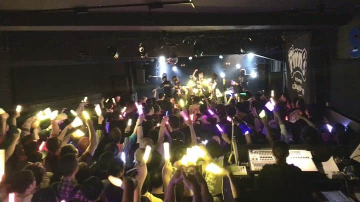 のインスタグラム：「﻿ ﻿ ツアー名古屋、満員御礼!! ありがとうございました。﻿ ﻿ ﻿ 名古屋はいつ来ても熱苦しくて、真っ直ぐで、﻿ 昔から変わらず本当に本当に大好きな場所です。﻿ ﻿ ﻿ そして、今のPimm’sに辿り着くための﻿ 大事なスタート地点でもあったSPADE BOX 。﻿ ﻿ この場所から沢山の出会い、変化に繋がり、﻿ 今の私達がいます。﻿ ﻿ 最後にまた帰ってくることができて﻿ とっても嬉しかった。﻿ ﻿ ﻿ ﻿ 今日しか伝えられないこと、﻿ 今日だから伝えられたこと、﻿ 沢山沢山受け取ってくれて﻿ ﻿ 一緒にライブをつくってくれて﻿ 本当に本当にありがとうございました。﻿ ﻿ ﻿ ﻿ 🌈🌈🌈🌈🌈🌈🌈﻿ ﻿ ﻿ ﻿  #Pimms #ピムス #ぴむす」