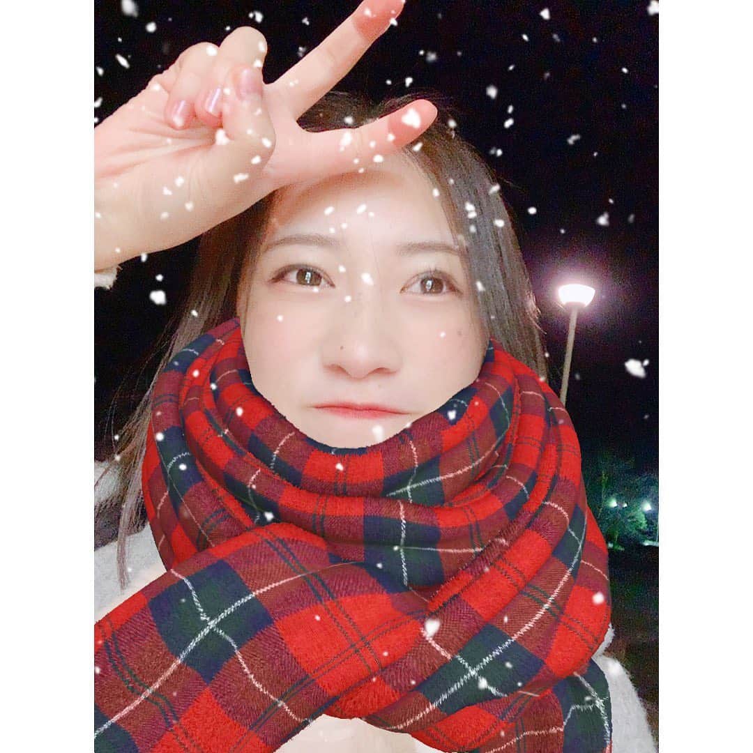 加藤一華さんのインスタグラム写真 - (加藤一華Instagram)「. 最近の寒さよ。朝夜は凍える寒さ😨 いよいよ冬がはじまるね☃❄️🧣 風邪気をつけなきゃ！！！みんなもね🤧 . このマフラーはSNOWのフィルター(ﾟωﾟ)すご(ﾟωﾟ) . #me #マフラー #snow #muffler #girl」12月1日 0時29分 - ichika_kato