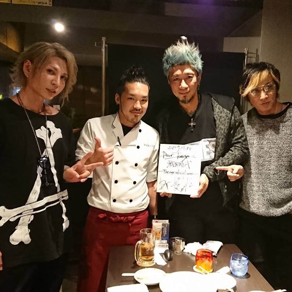 Ju-kenのインスタグラム：「今夜は、俺のオススメな名店、食っても太らないことで有名なノン小麦粉お好み焼きを出す事で有名な、鉄生でバンゴ、バンゴ、晩ご飯♫  まぁー、激うまいからぜひ！(^^) #戦国時代　#晩ご飯　#鉄板焼き　#名古屋めし　#鉄生」