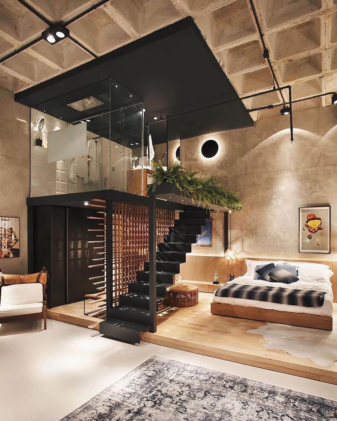 MT DOMAINEさんのインスタグラム写真 - (MT DOMAINEInstagram)「Who wants to live in this loft by @intown_arquitetura with us? We love how all of the contrasting elements make this space feel homely and cozy, while embracing a modern touch. ✨📸: @mca_estudio」12月1日 1時12分 - mydomaine