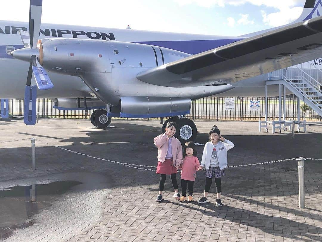 井上香織さんのインスタグラム写真 - (井上香織Instagram)「2019.12.1 ・ 飛行機も見て大満足✈️ 便が少ないからとんでる飛行機はなかなか見るの難しいかな😂 ・ #但馬空港 #地元 #ここから乗ったことはない #コウノトリ #豊岡」12月1日 11時29分 - kaorin888