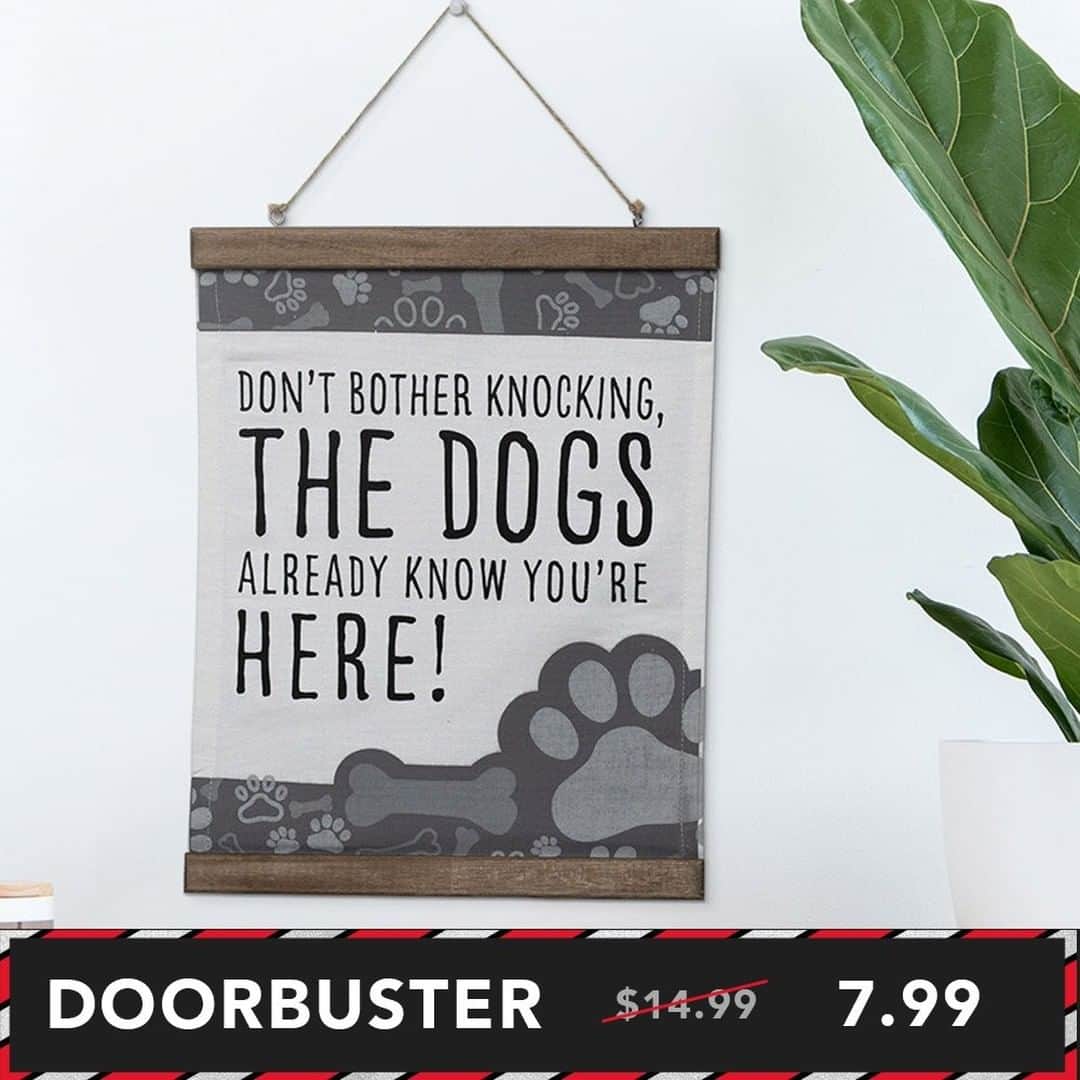 Animalsのインスタグラム：「Have you checked out our 50+ doorbusters yet? Better yet, every purchase donates 2x as many meals to shelters, this weekend only! See all deals here >>> @iheartdogscom」