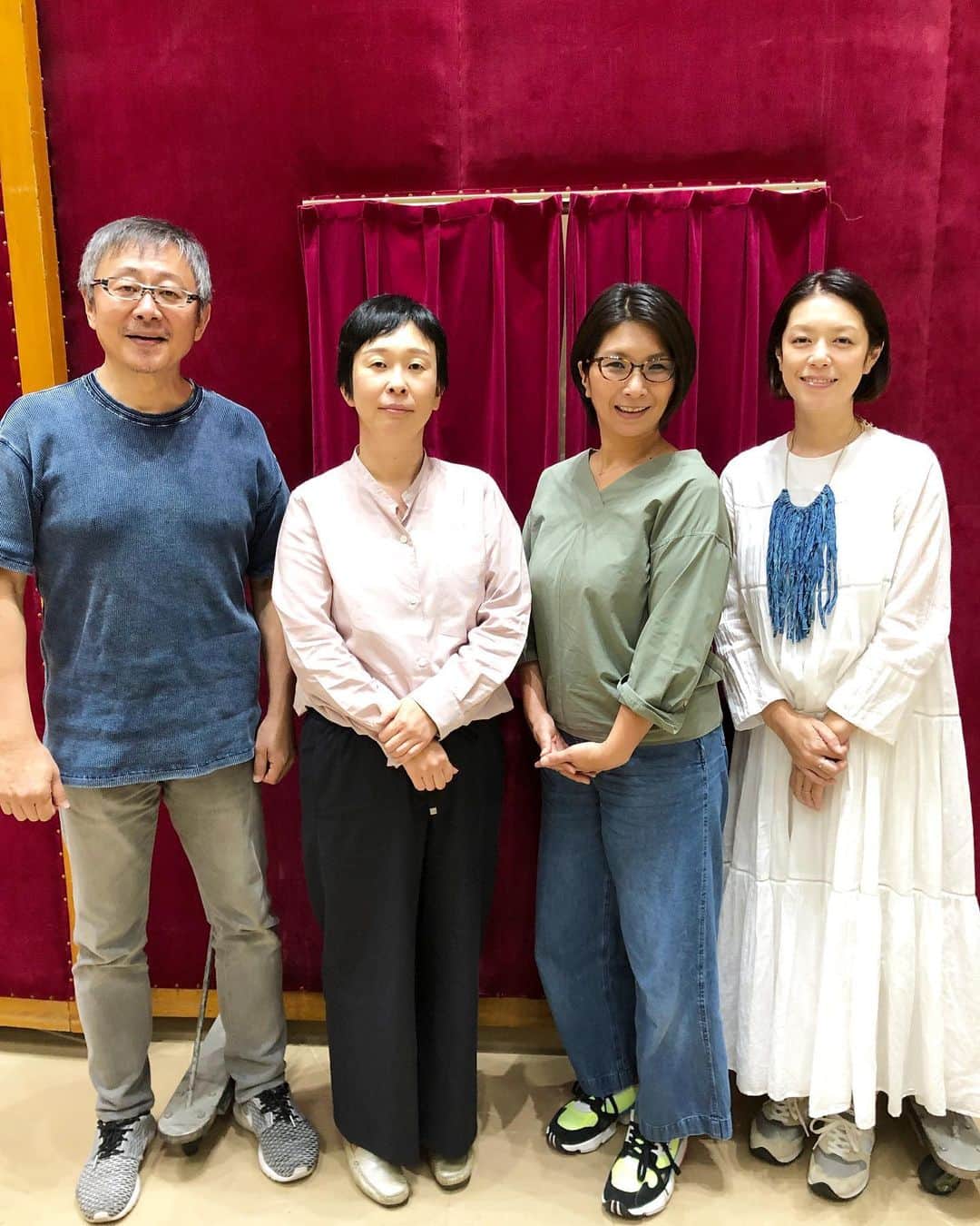 加藤紀子のインスタグラム：「この後お昼0時15分からは NHK-FM「トーキングウィズ松尾堂」 今日は「バナナから世界をのぞく』をテーマにお笑いタレント…くわばたりえさん、北海学園大学教授…小松かおりさんにお話を伺います！  ようやく好きになったバナナ、 ほお〜と思う事いっぱいでした🍌  13時55分からは TOKYO-FM「ルノーサンデーボヤージュ 」 12月に入ったフランスの最初情報など、こちらもぜひお付き合いくださいー🇫🇷 ＃nhkfm #トーキングウィズ松尾堂  #tokyofm #ルノー サンデーボヤージュ  #ラジオのある日曜日」