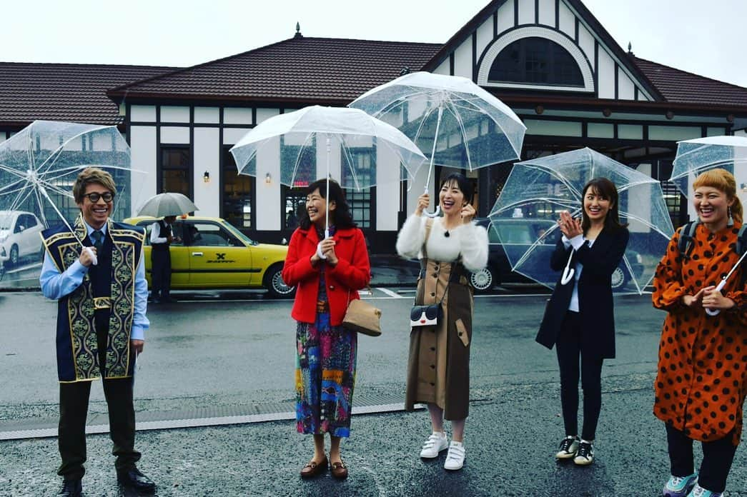 丸山桂里奈さんのインスタグラム写真 - (丸山桂里奈Instagram)「本日16時から、フジテレビさんで「やしろツアーズ」です😊⤴︎🤲とんでもなく、おぞましく楽しすぎた時間になりました。 前回出演させていただきましたリベンジ目指します😊⤴︎👍 ぜひ、みなさまよろしくお願いします😃⤴︎ #フジテレビ #やしろツアーズ #淳さんはじめ共演者の皆さまありがとうございました #ゲストがみんな美人すぎる方々だったので恐縮しました #とにもかくにもありがとうございました #スタッフのみなさまありがとうございました #ぜひみなさまご覧くださいませ #今日も笑顔で #いい意味で #インスタバエ」12月1日 12時07分 - karinamaruyama