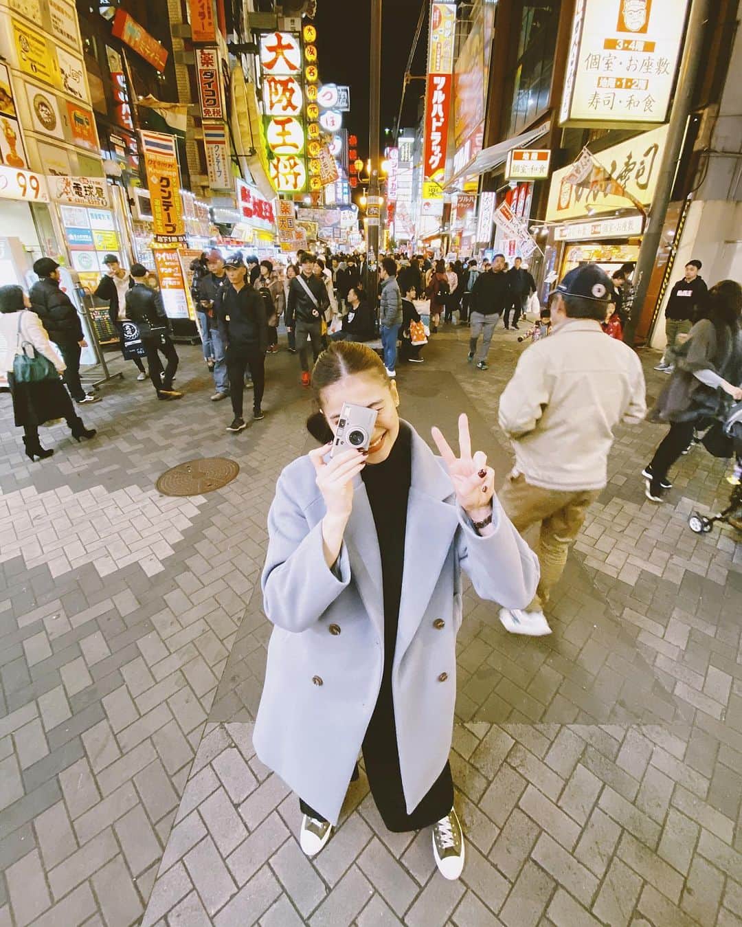 アン・カーティスさんのインスタグラム写真 - (アン・カーティスInstagram)「Found ya 📷 Been searching all over for ya.  T2 Limited edition I’ll find you too.  #contaxt3 #35mm #film」12月1日 12時27分 - annecurtissmith