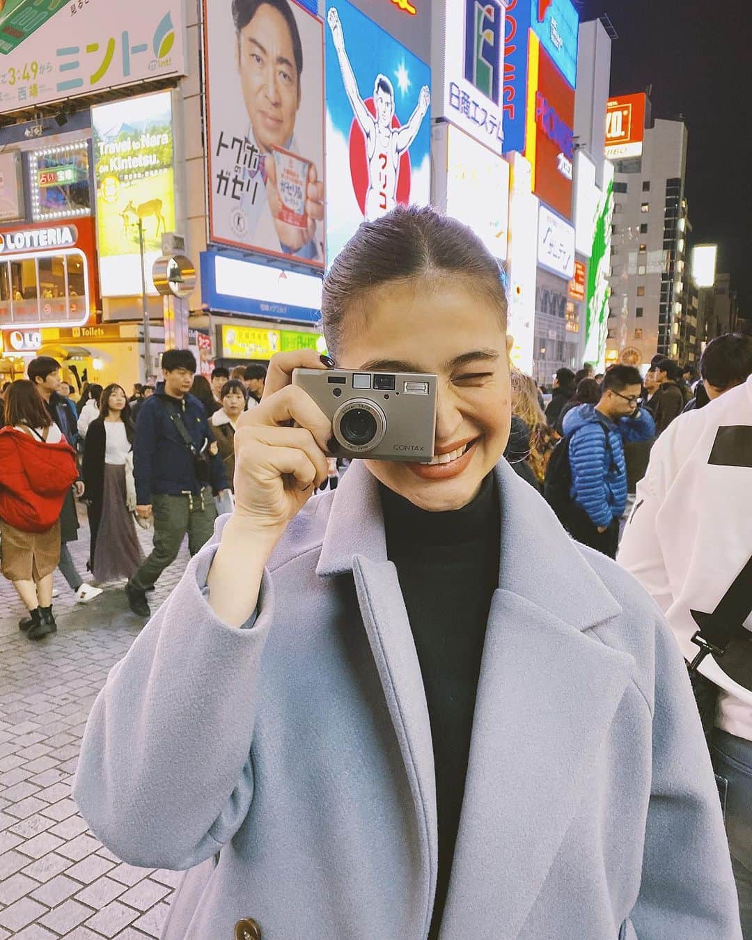 アン・カーティスさんのインスタグラム写真 - (アン・カーティスInstagram)「Found ya 📷 Been searching all over for ya.  T2 Limited edition I’ll find you too.  #contaxt3 #35mm #film」12月1日 12時27分 - annecurtissmith