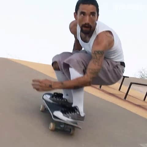 スラッシャーのインスタグラム：「BACA!!! 👉🏽 @breezebloccloc in @bakerskateboards 4 🌵 Now playing on the Thrasher app 📲」