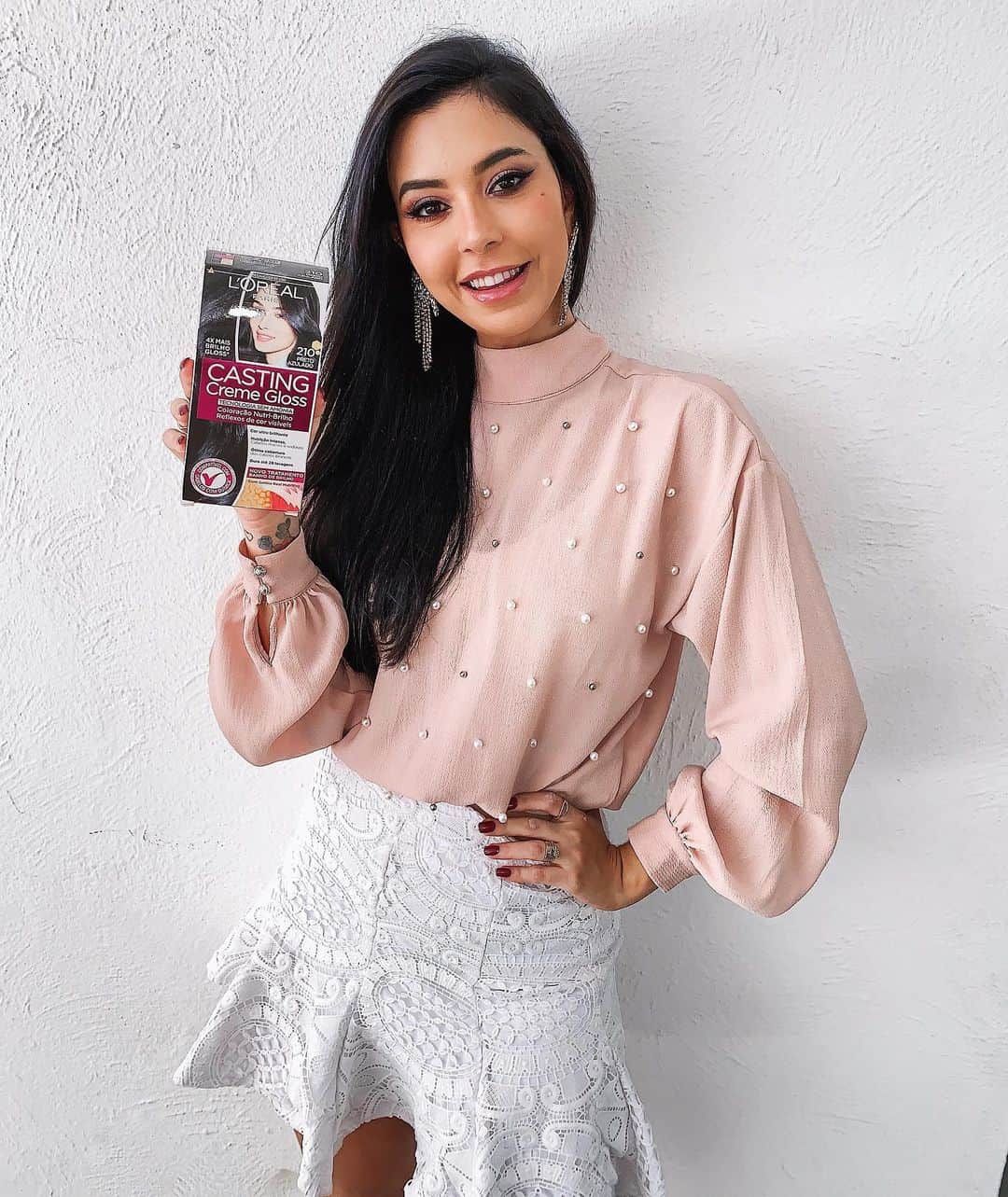 Gabriela Salesのインスタグラム：「E hoje foi dia de mais um eventinho junto com o time de L’Oréal e Casting Creme Gloss @belezaextraordinaria 😍😍😍 ! Chegamos a mais uma cidade para um encontrinho super legal! Recife, foi incrível como sempre! Já me sinto de casa, aliás! Amo esse lugar, minhas lacrinhas daqui e amo que a L’Oréal esteja criando essas oportunidades pra gente! 💗💗💗💗 *publi #loreal #castingcremegloss」