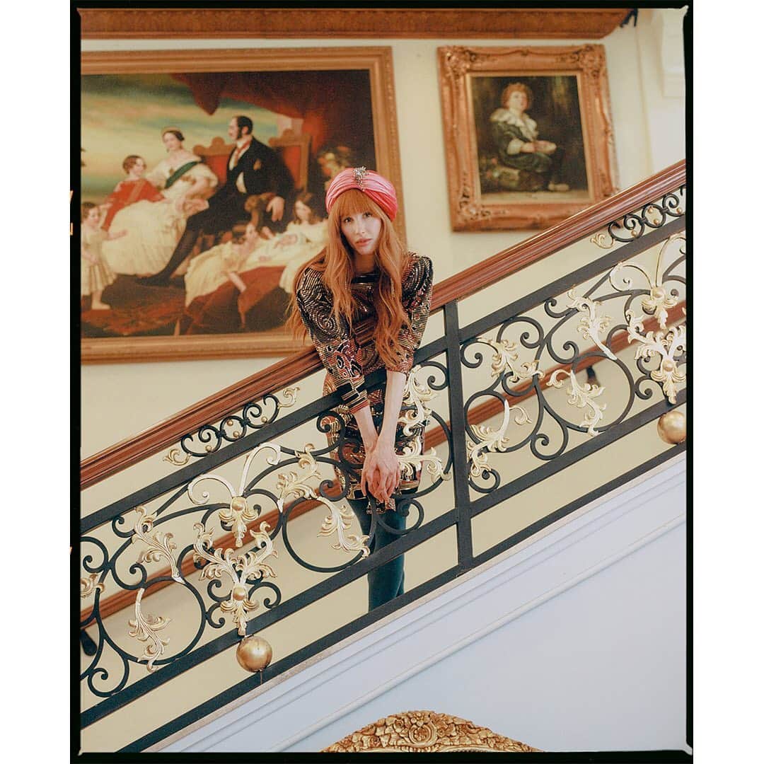 Faith Picozziさんのインスタグラム写真 - (Faith PicozziInstagram)「Gucci Mansion 1️⃣3️⃣ 📸 @burrent 🕺📷@garrettremy 👗 @faithpicozzicreative 💥 #fashion #style #redhead #model #film #120film #mediumformat」12月1日 4時12分 - faithpicozzi