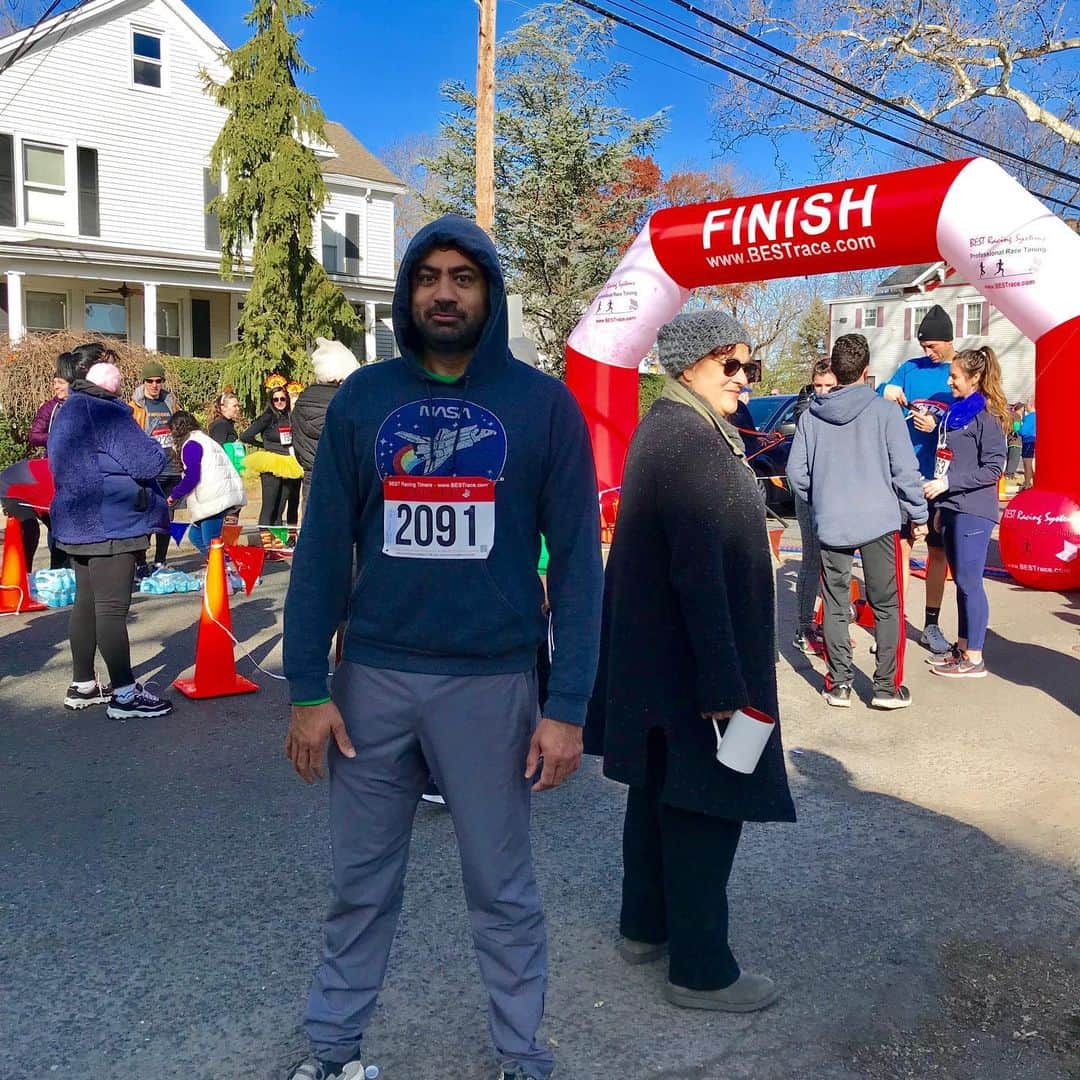 カル・ペンのインスタグラム：「Just beat a 9 year old in a 5K no big deal.」
