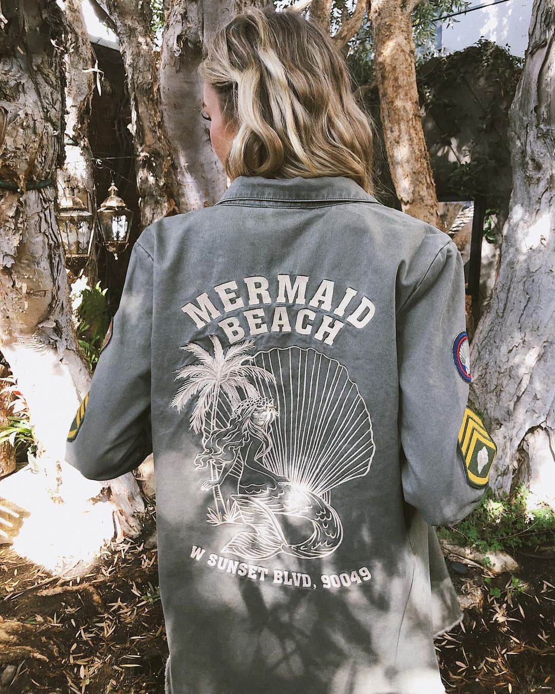 ブルーライフのインスタグラム：「the mermaid twill jacket from @spell ✨💫」