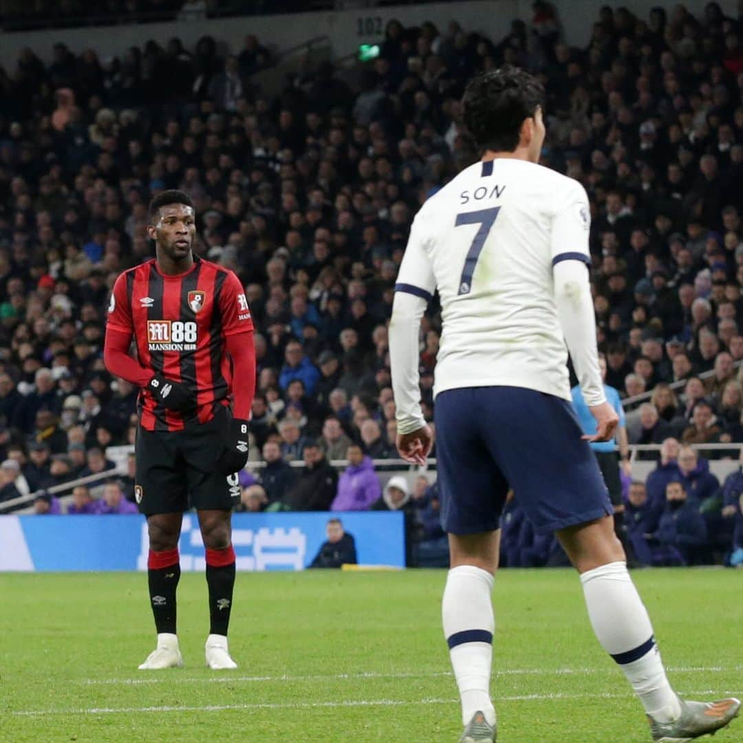 AFCボーンマスさんのインスタグラム写真 - (AFCボーンマスInstagram)「Harry Wilson steps up... #afcb🍒」12月1日 4時35分 - afcb