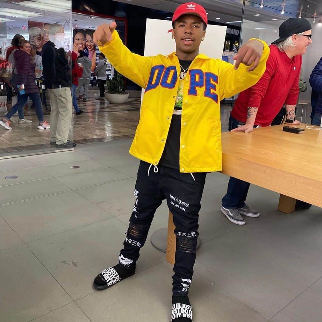 DOPEさんのインスタグラム写真 - (DOPEInstagram)「#kidathegreat in the D-Wing Jacket and Kennedy Jeans. Both are almost sold out. Size 28 in the jeans are all that’s left.」12月1日 4時45分 - dope