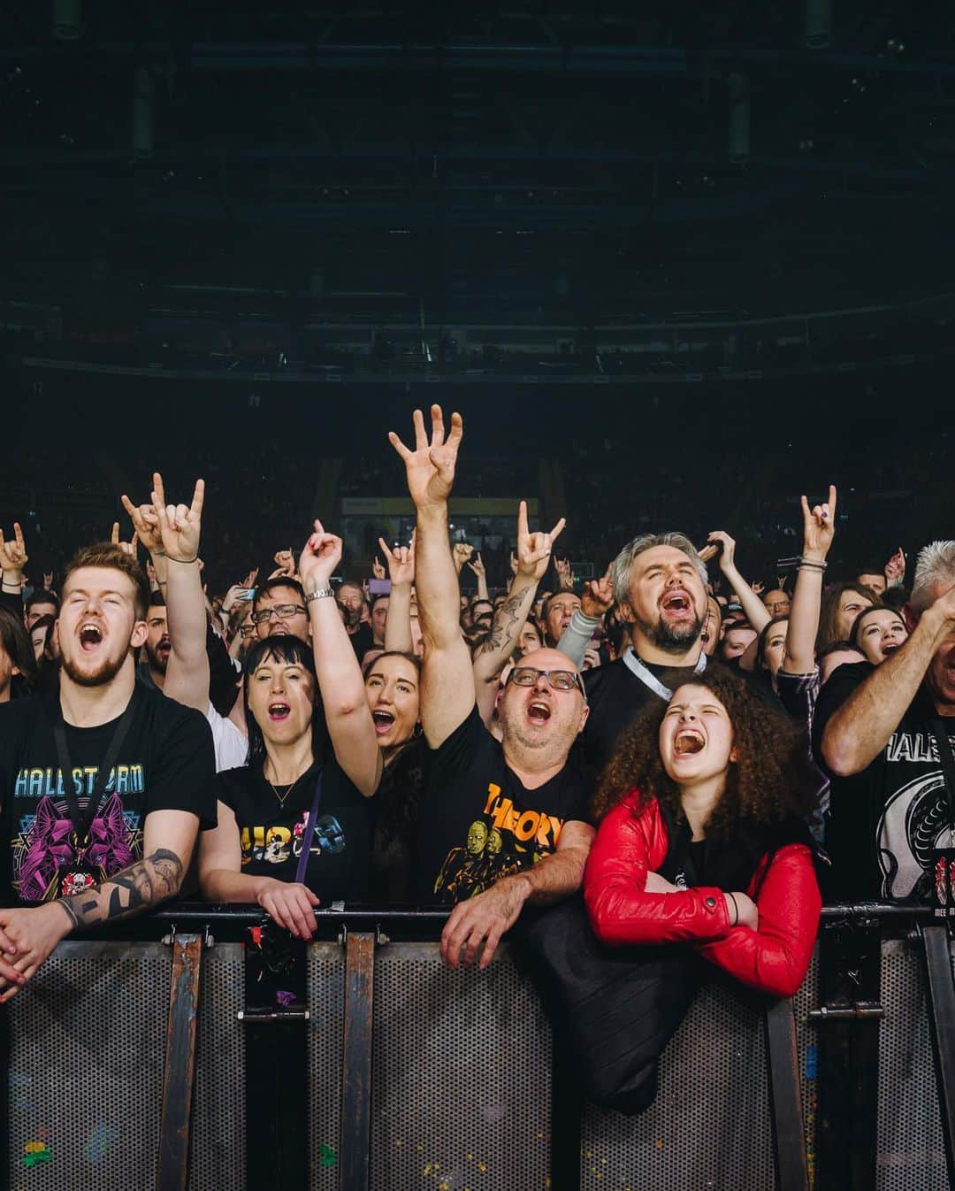 ジー・ヘイルさんのインスタグラム写真 - (ジー・ヘイルInstagram)「Nottingham UK!! Thank you for an amazing turn out to the show!!! Photos by @judyhwon」12月1日 4時46分 - officiallzzyhale