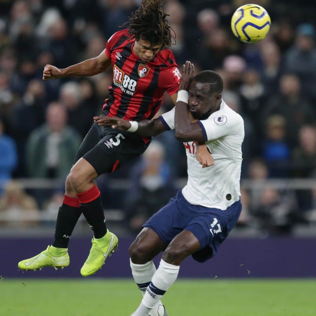 ナタン・アケのインスタグラム：「Let’s keep fighting🙏🏾⚽️🍒」