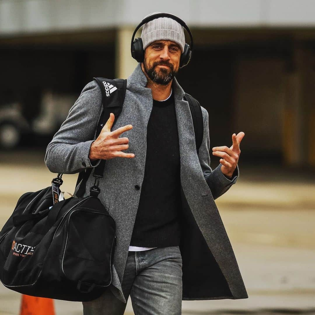 アーロン・ロジャースさんのインスタグラム写真 - (アーロン・ロジャースInstagram)「Road trip. #decemberfootball🏈 #irie」12月1日 5時51分 - aaronrodgers12