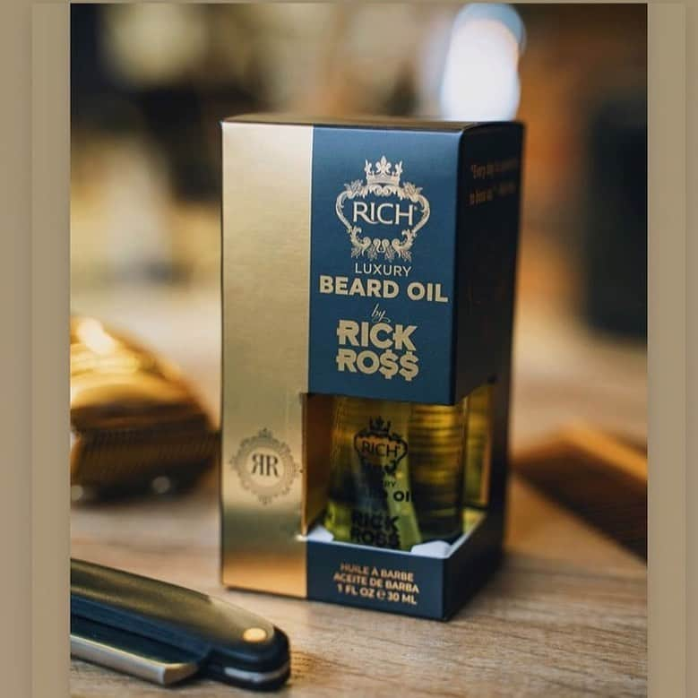 リック・ロスさんのインスタグラム写真 - (リック・ロスInstagram)「Shampoo,beard oil,conditioner by @richbyrickross is climbing up the charts. Visit @sallybeauty for yours today.」12月1日 6時14分 - richforever